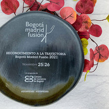 Cargar imagen en el visor de la galería, Decoración en Cerámica